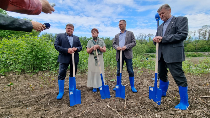 Ministryn Hubkov a ministr Nekula: Spoluprce resortu zemdlstv a ivotnho prosted dv esk krajin nadji na pzniv zmny